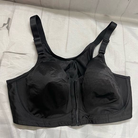 😍Playtex Black Supportive Bra with Front Zipper - Picture 1 of 3